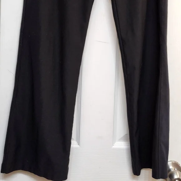 FREE w/ Bundle Purchase of 2 or more items! EUC Nike Leggings - Picture 2 of 7